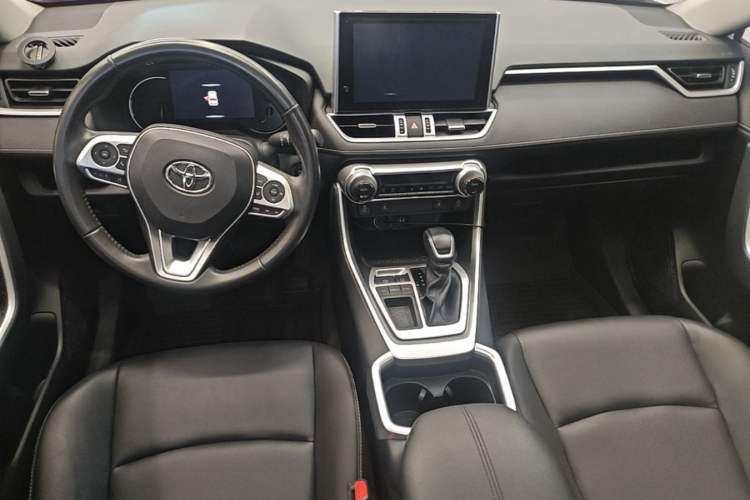 Used Toyota RAV4 2022 2.0L CVT Two-Wheel Drive Fashion Plus Edition Center Console