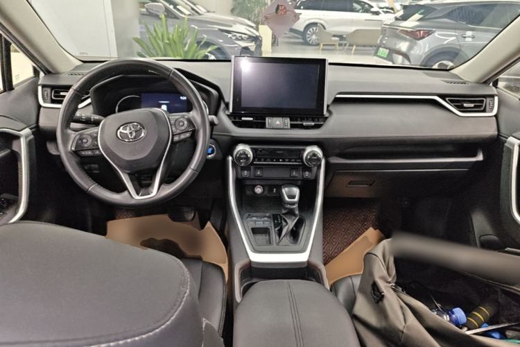 Used Toyota RAV4 2022 2.0L CVT Two-Wheel Drive Fashion Plus Edition Center Console