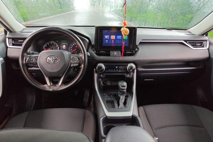 Used Toyota RAV4 2022 2.0L CVT Two-Wheel Drive Urban Edition Center Console