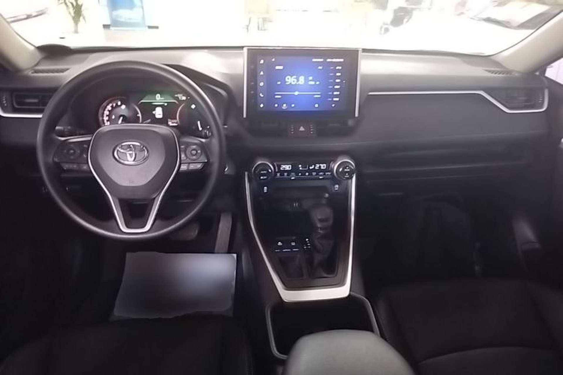 Used Toyota RAV4 2022 2.0L CVT Two-Wheel Drive Fashion Edition Center Console
