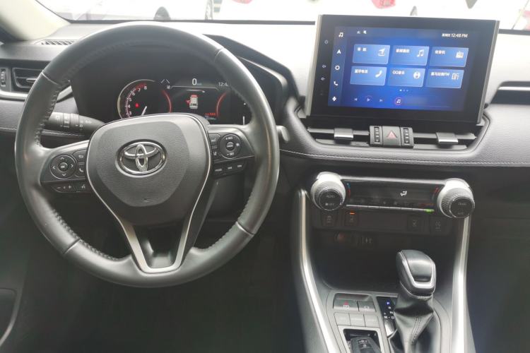 Used Toyota RAV4 2022 2.0L CVT Two-Wheel Drive Fashion Plus Edition Center Console