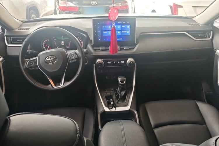 Used Toyota RAV4 2022 2.0L CVT Two-Wheel Drive Fashion Plus Edition Center Console