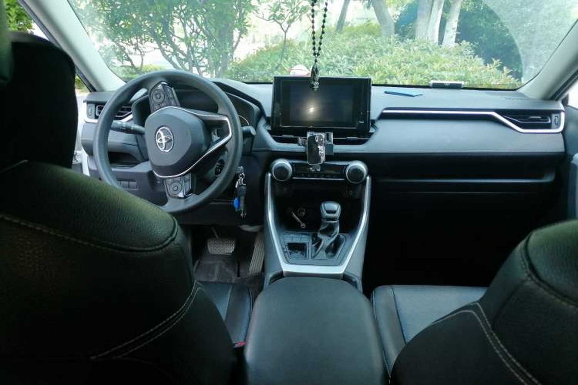 Used Toyota RAV4 2022 2.0L CVT Two-Wheel Drive Urban Edition Center Console