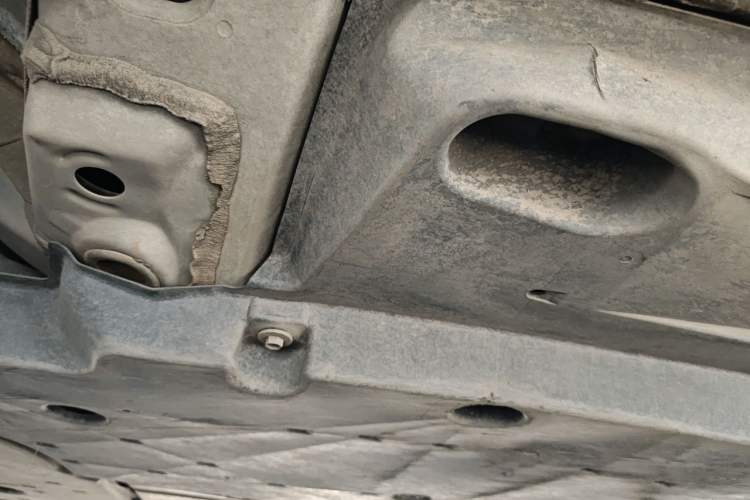 Used Toyota RAV4 2022 Dual-Engine 2.5L E-CVT Two-Wheel Drive Elite Edition Chassis Front Left