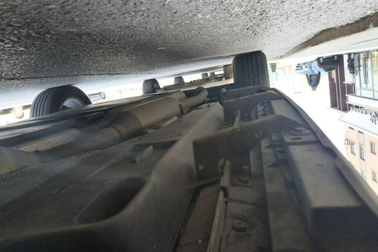 Used Toyota RAV4 2022 Dual-Engine 2.5L E-CVT Four-Wheel Drive Elite Plus Edition Chassis Front Right