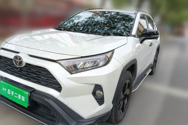 Used Toyota RAV4 2022 2.0L CVT Two-Wheel Drive Fashion Edition