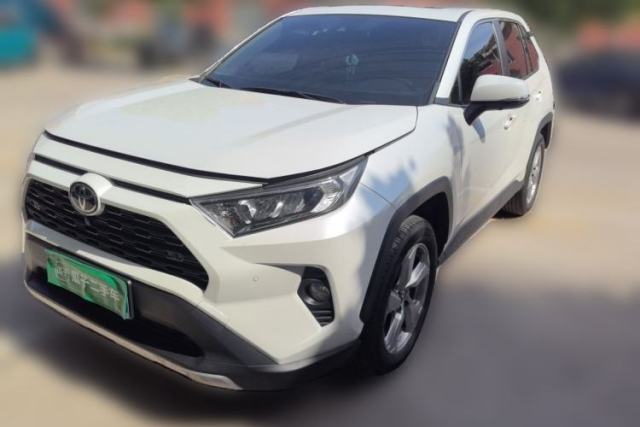 Used Toyota RAV4 2022 2.0L CVT Two-Wheel Drive Fashion Edition