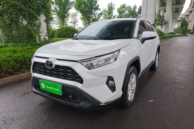 Ojetý Toyota RAV4 2022 2.0L CVT Two-Wheel Drive Urban Edition Guazi used car, China used car export, Used car for sale, Used  cars, Cheapest cars for sale