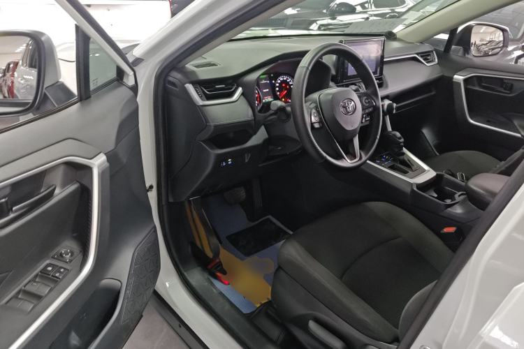 Used Toyota RAV4 2022 2.0L CVT Two-Wheel Drive Urban Edition Driver Seat