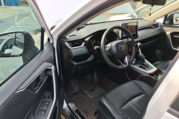 Used Toyota RAV4 2022 2.0L CVT Two-Wheel Drive Urban Edition Driver Seat