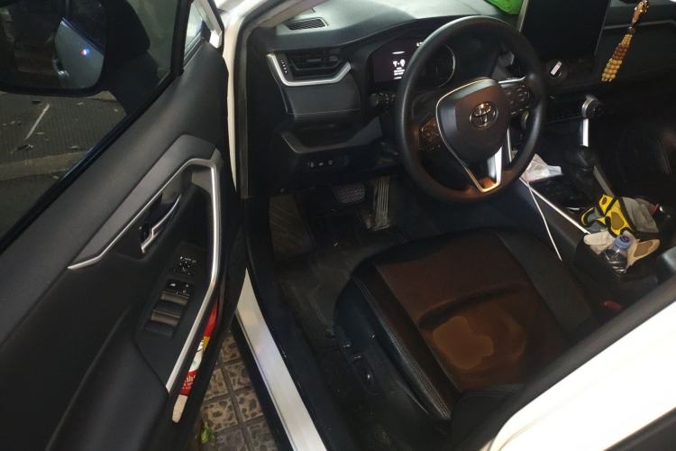 Used Toyota RAV4 2022 Dual-Engine 2.5L E-CVT Two-Wheel Drive Elite Edition Driver Seat