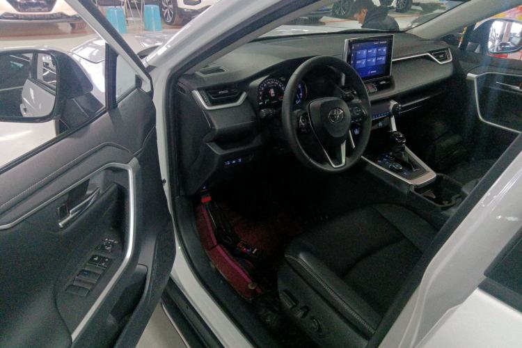 Used Toyota RAV4 2022 Dual-Engine 2.5L E-CVT Four-Wheel Drive Elite Plus Edition Driver Seat