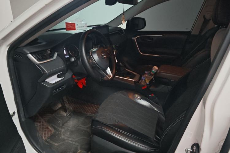 Used Toyota RAV4 2022 2.0L CVT Two-Wheel Drive Urban Edition Driver Seat