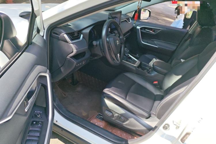 Used Toyota RAV4 2022 Dual-Engine 2.5L E-CVT Two-Wheel Drive Elite Edition Driver Seat