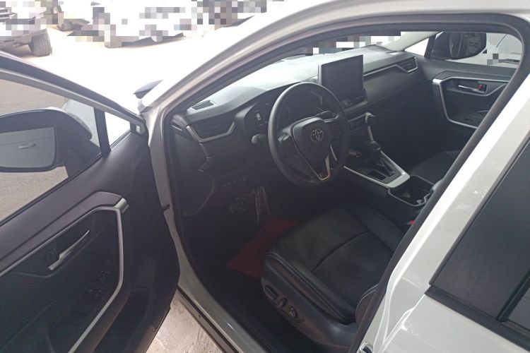 Used Toyota RAV4 2022 2.0L CVT Two-Wheel Drive Fashion Edition Driver Seat