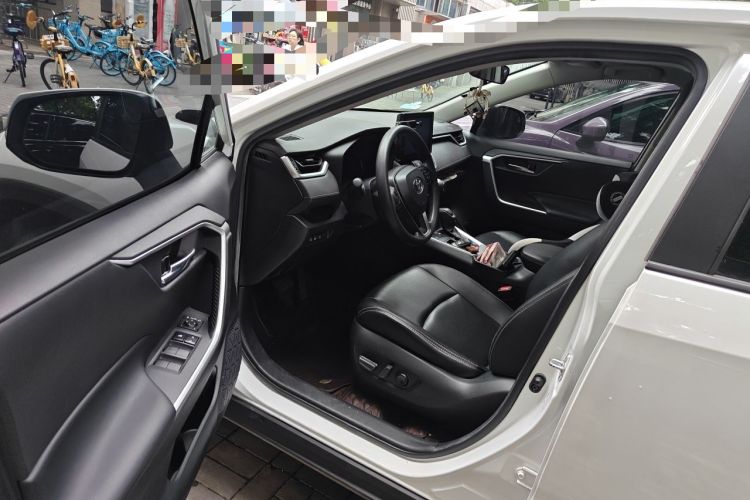 Used Toyota RAV4 2022 2.0L CVT Two-Wheel Drive Fashion Edition Driver Seat