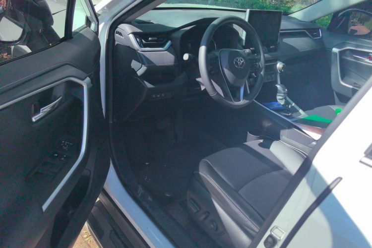 Used Toyota RAV4 2022 2.0L CVT Two-Wheel Drive Fashion Plus Edition Driver Seat