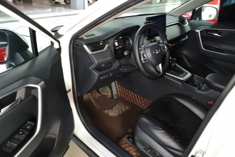 Used Toyota RAV4 2022 2.0L CVT Two-Wheel Drive Fashion Edition Driver Seat