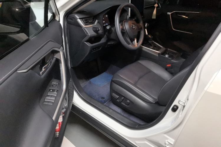 Used Toyota RAV4 2022 Dual-Engine 2.5L E-CVT Four-Wheel Drive Elite Plus Edition Driver Seat