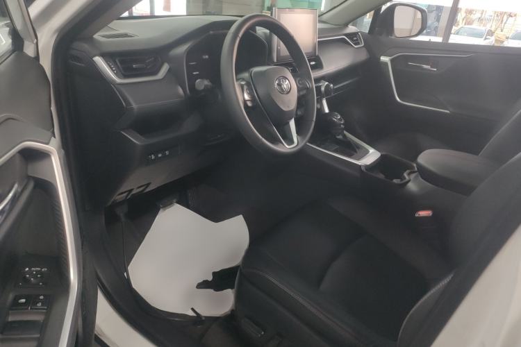 Used Toyota RAV4 2022 2.0L CVT Two-Wheel Drive Fashion Plus Edition Driver Seat