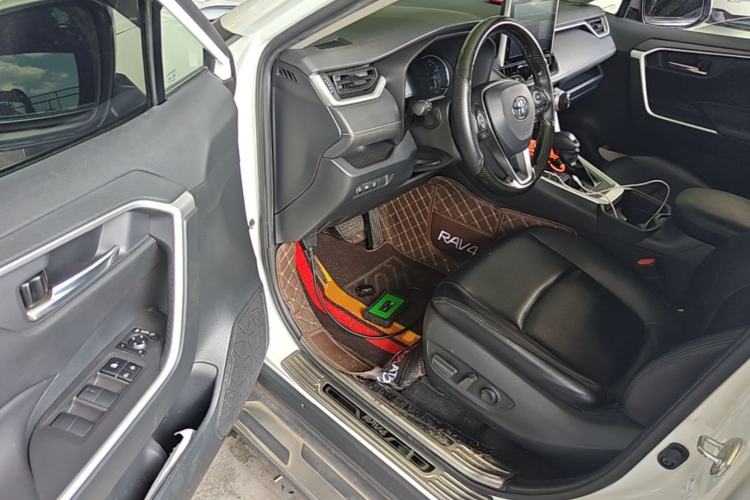 Used Toyota RAV4 2022 Dual-Engine 2.5L E-CVT Two-Wheel Drive Elite Edition Driver Seat