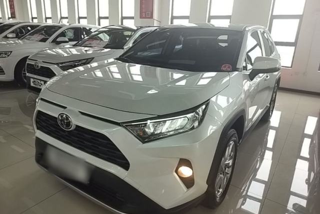 Used Toyota RAV4 2022 2.0L CVT Two-Wheel Drive Fashion Edition