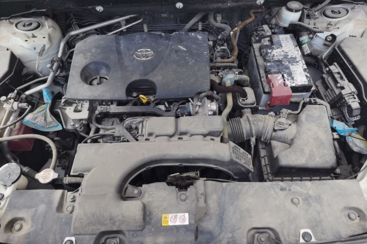 Used Toyota RAV4 2022 2.0L CVT Two-Wheel Drive Fashion Edition Engine Bay