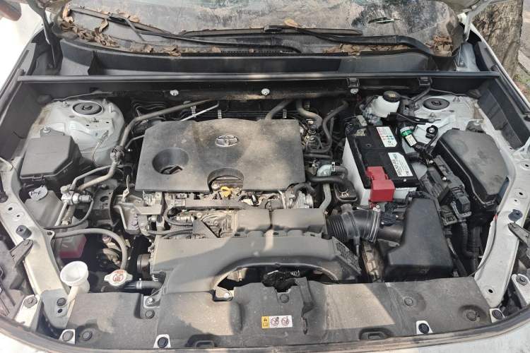 Used Toyota RAV4 2022 2.0L CVT Two-Wheel Drive Fashion Plus Edition Engine Bay