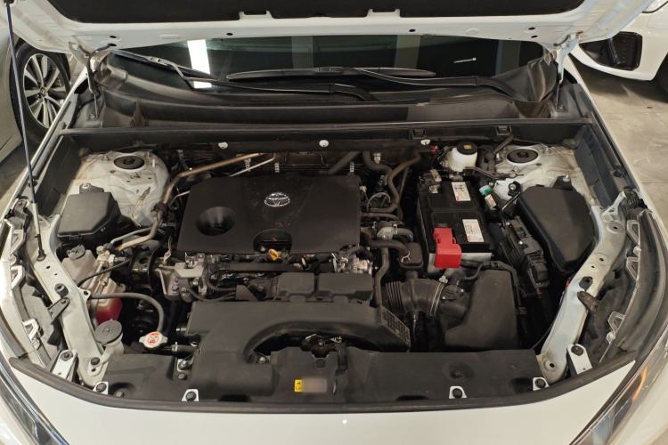 Used Toyota RAV4 2022 2.0L CVT Two-Wheel Drive Fashion Edition Engine Bay