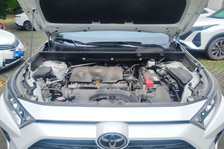Used Toyota RAV4 2022 2.0L CVT Two-Wheel Drive Fashion Edition Engine Bay
