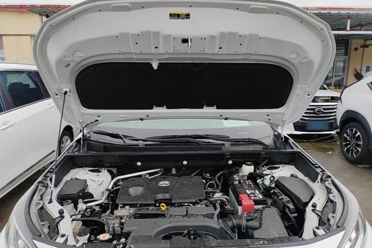 Used Toyota RAV4 2022 2.0L CVT Two-Wheel Drive Fashion Edition Engine Bay