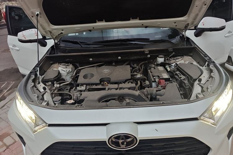 Used Toyota RAV4 2022 2.0L CVT Two-Wheel Drive Fashion Edition Engine Bay