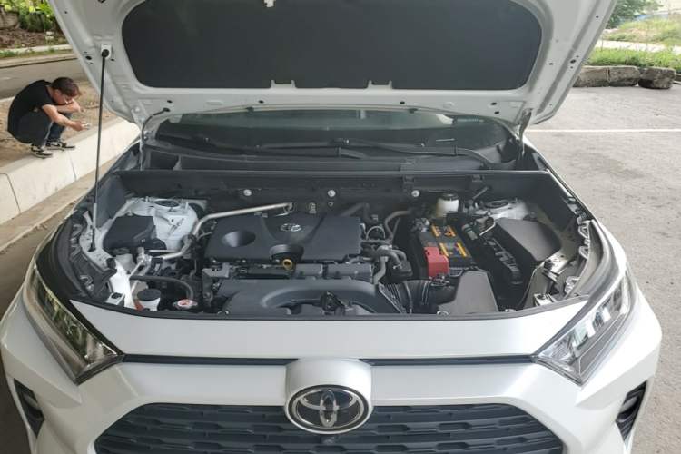 Used Toyota RAV4 2022 2.0L CVT Two-Wheel Drive Fashion Plus Edition Engine Bay