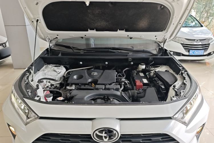 Used Toyota RAV4 2022 2.0L CVT Two-Wheel Drive Fashion Edition Engine Bay
