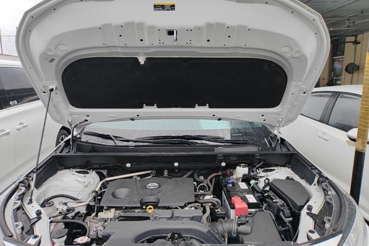 Used Toyota RAV4 2022 2.0L CVT Two-Wheel Drive Fashion Edition Engine Bay