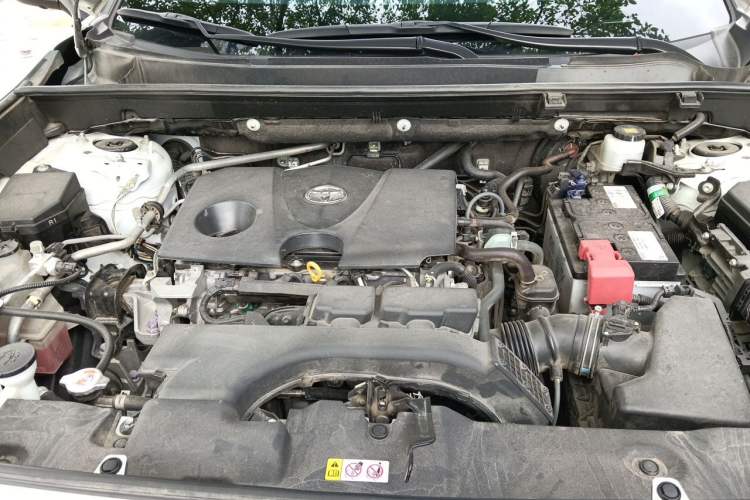 Used Toyota RAV4 2022 2.0L CVT Two-Wheel Drive Fashion Edition Engine Bay