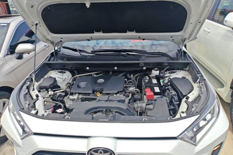 Used Toyota RAV4 2022 2.0L CVT Two-Wheel Drive Fashion Plus Edition Engine Bay