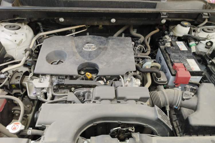 Used Toyota RAV4 2022 2.0L CVT Two-Wheel Drive Fashion Plus Edition Engine Bay