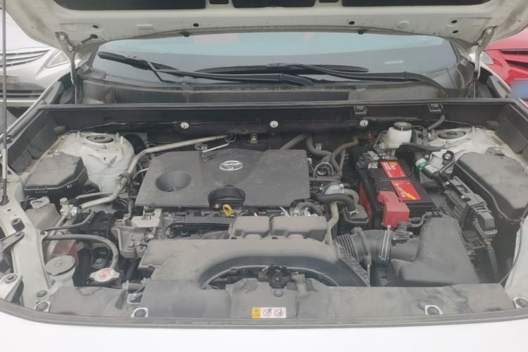 Used Toyota RAV4 2022 2.0L CVT Two-Wheel Drive Fashion Edition Engine Bay