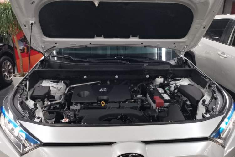Used Toyota RAV4 2022 2.0L CVT Two-Wheel Drive Fashion Plus Edition Engine Bay