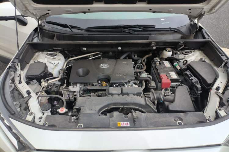 Used Toyota RAV4 2022 2.0L CVT Two-Wheel Drive Fashion Plus Edition Engine Bay