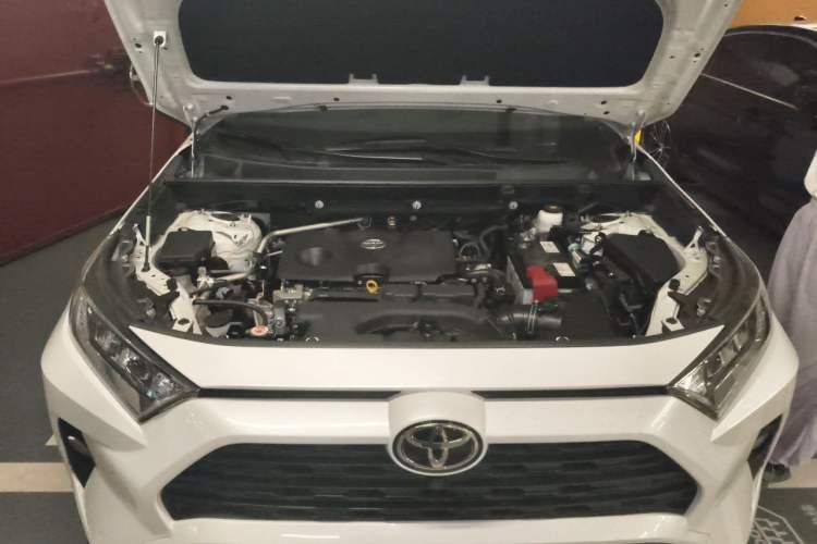 Used Toyota RAV4 2022 2.0L CVT Two-Wheel Drive Fashion Plus Edition Engine Bay
