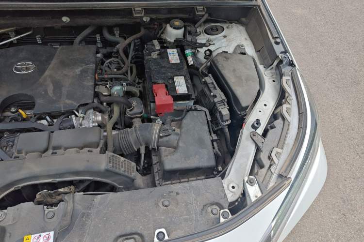 Used Toyota RAV4 2022 2.0L CVT Two-Wheel Drive Fashion Edition Engine Bay Left