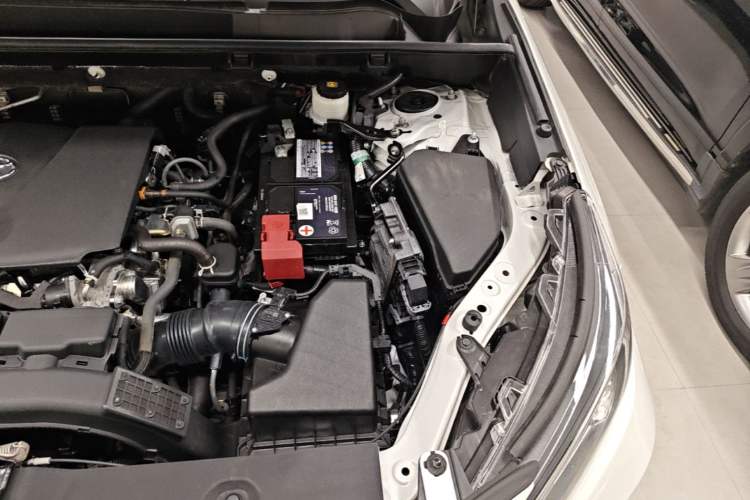 Used Toyota RAV4 2022 2.0L CVT Two-Wheel Drive Fashion Plus Edition Engine Bay Left