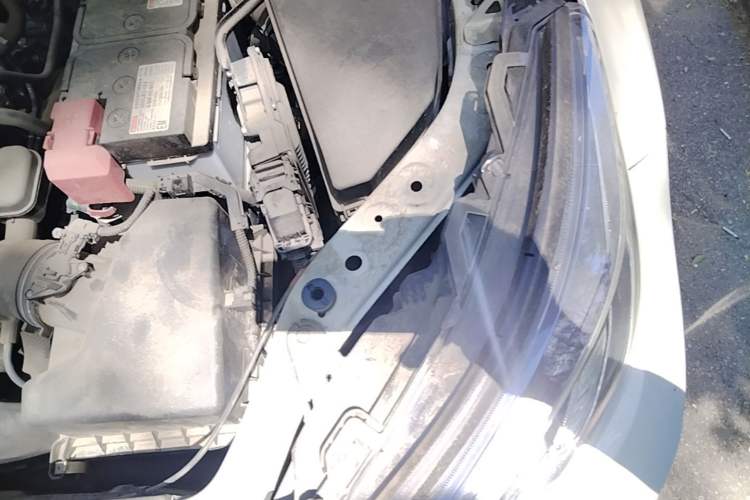 Used Toyota RAV4 2022 2.0L CVT Two-Wheel Drive Fashion Edition Engine Bay Left