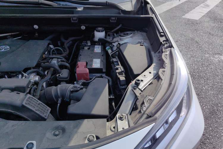 Used Toyota RAV4 2022 2.0L CVT 4x4 Style Plus Edition Engine Bay Left