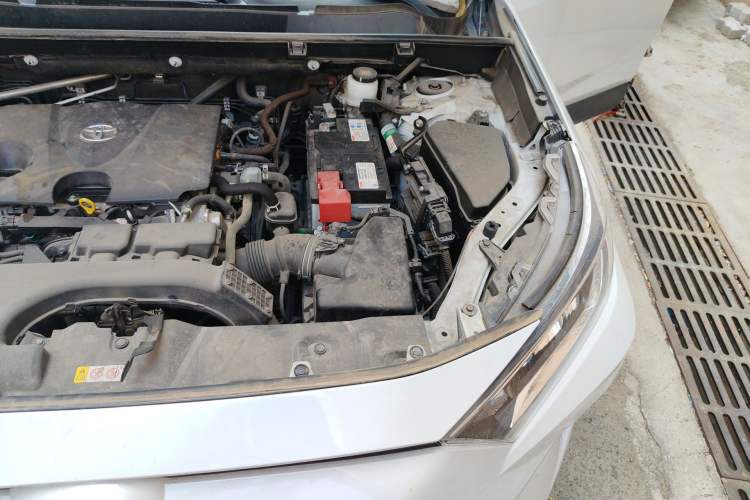 Used Toyota RAV4 2022 2.0L CVT Two-Wheel Drive Fashion Edition Engine Bay Left