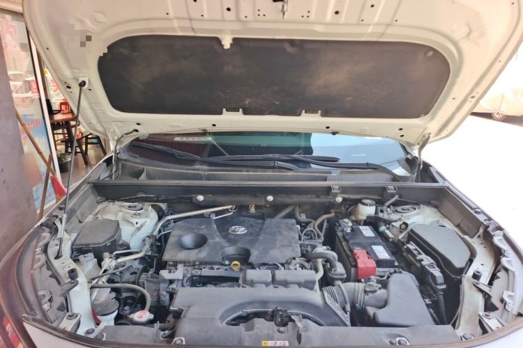 Used Toyota RAV4 2022 2.0L CVT Two-Wheel Drive Fashion Edition Engine Bay