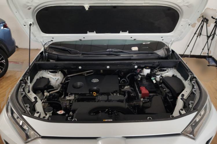 Used Toyota RAV4 2022 2.0L CVT Two-Wheel Drive Fashion Plus Edition Engine Bay