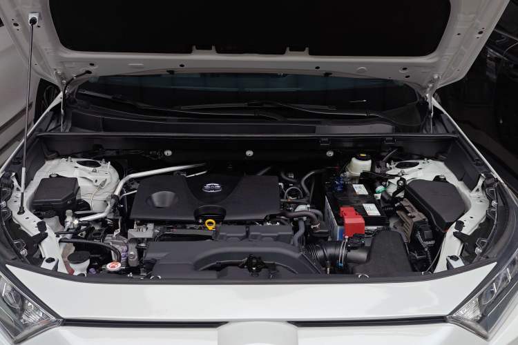 Used Toyota RAV4 2022 2.0L CVT Two-Wheel Drive Fashion Edition Engine Bay